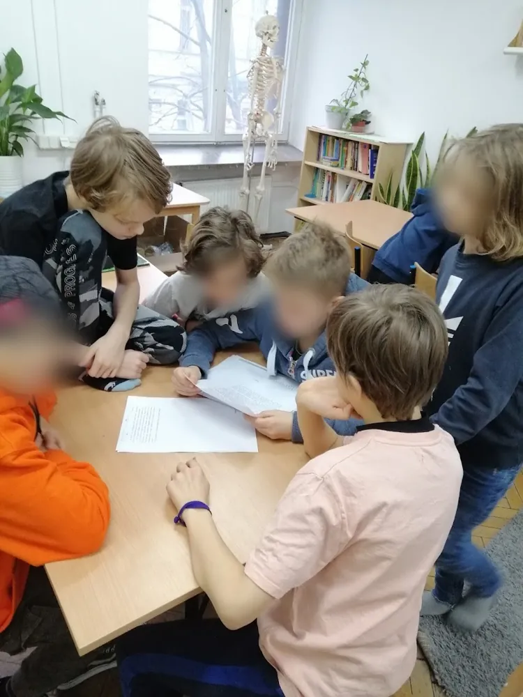 Kwiaty piją kolorową wodę, zdjęcie 5