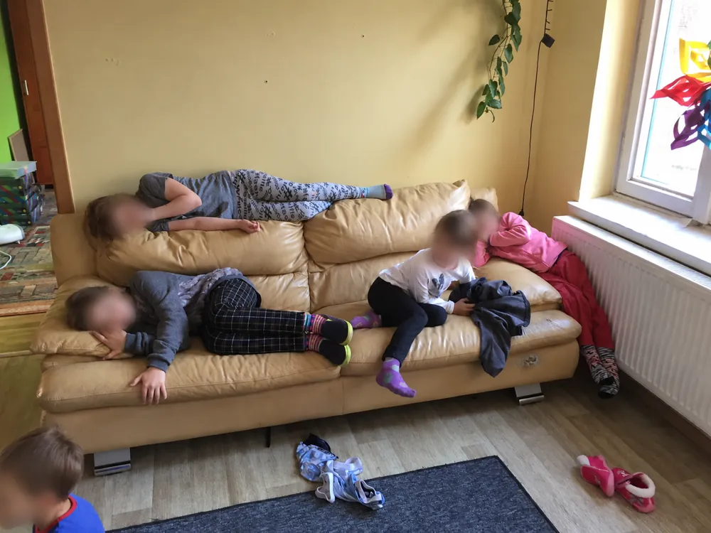 Słodki relaks na kanapie